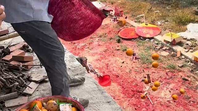 儿时的记忆、上梁撒糖果咯！快来抢啊