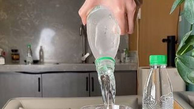 姐妹们快快快！ 乐百氏的天然矿泉水真的好便宜！快薅！#好物推荐 #矿泉水 #夏日必备 #超便宜超划算