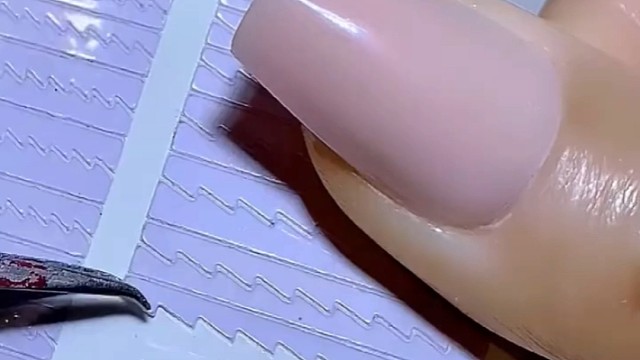 拼个幸运字母A撒上银色碎钻粉