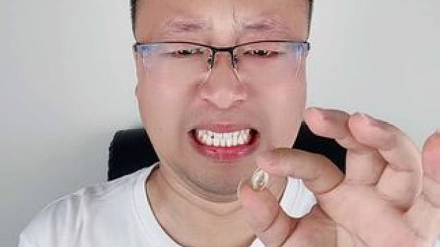 鱼油到底有多难吃❓❓ #好吃停不下来 #妈呀太香了 #美食测评 #嘎嘣脆