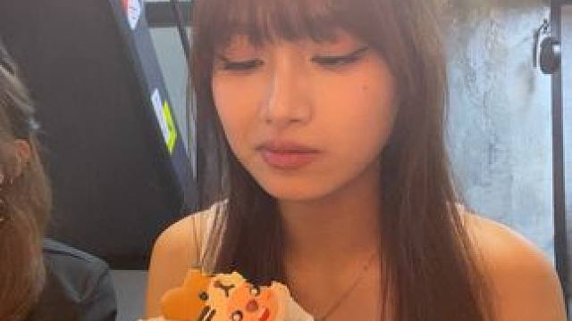 还我日常键。 #让我吃一口 #护食 #马卡龙 #这一口甜品好city啊 #好饿