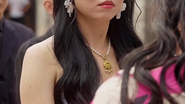 被妈妈抛弃20年的女儿突然回来！