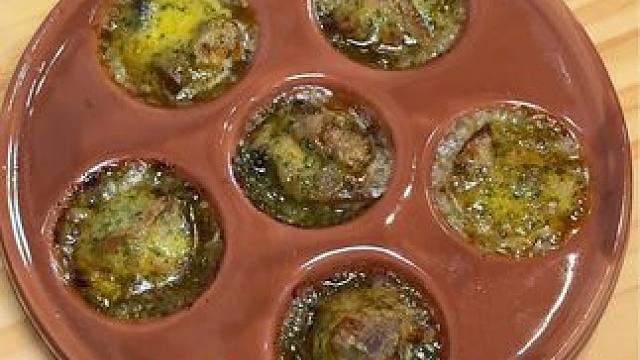 布鲁斯新品小食八家门店已上线 大家可以去店里品尝啦#好吃的披萨推荐 #好吃到停不下来 #披萨 #真材