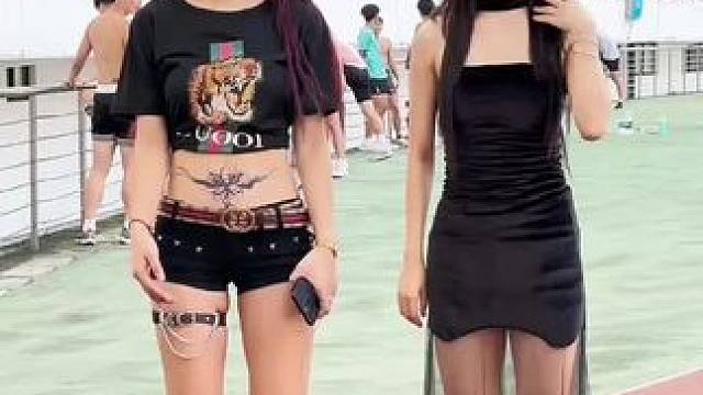 #上班族的生活时尚大秀 #这谁顶得住啊 #喽咔喽咔癫版  #甜美女孩 #夏天的味道