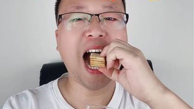 一次狂造6种口味薯片，太过瘾了#谁懂这一口的好吃程度 #嘎嘣脆 #童年记忆小零食 #一口吃回童年 #