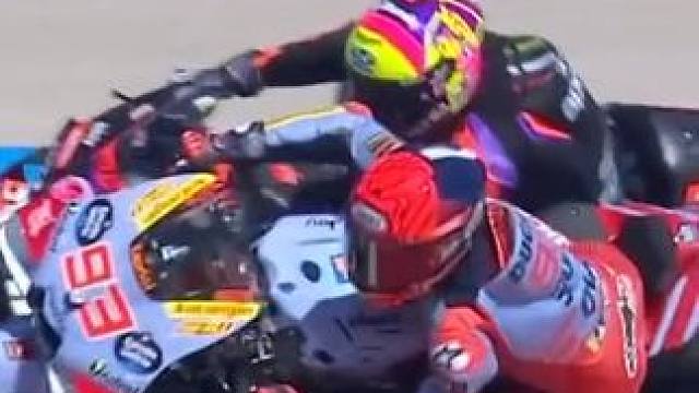 荷兰站 排位赛最后时刻马奎斯摔车#motogp #摩托车比赛 #赛道