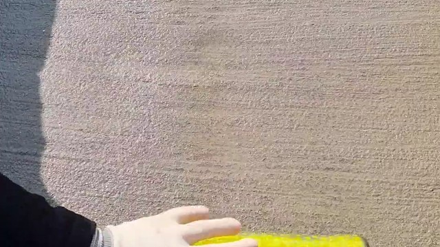 楼梯滚瓶子爆破解压时刻