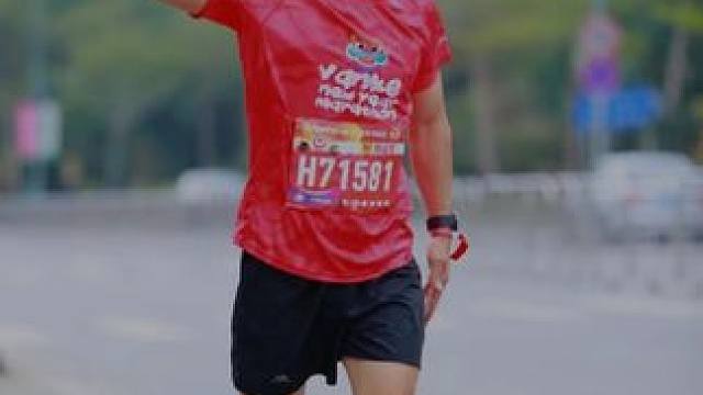 奔跑在日日夜夜的风雨中，经过春夏秋冬，这就是奔跑的力量#只要你在路上不要放弃前进的勇气 #因为热爱所