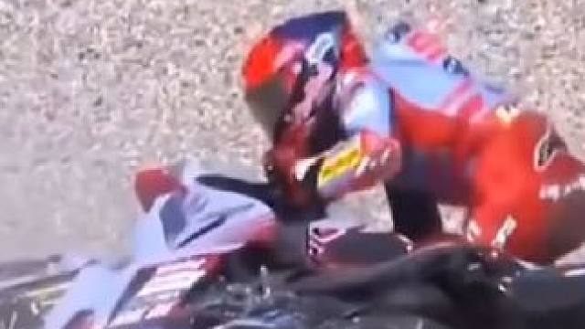 荷兰站冲刺赛马奎斯再次摔车了 #motogp #摩托车比赛 #赛道