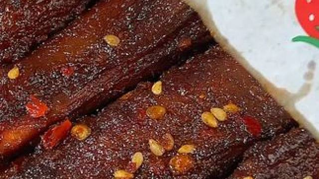 不得不说这个爆辣鸭翅中是真的好好吃呀!肉质紧实越嚼越香！香香辣辣很入味!#追剧小零食 #好吃到停不下