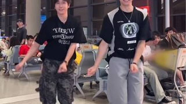 偷感好重的低脂舞~