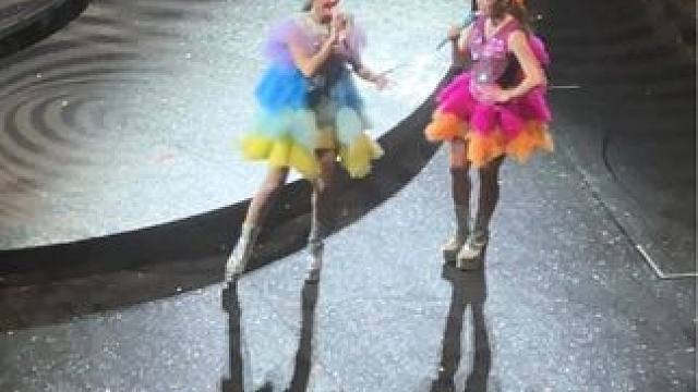 人天生根本都不可以爱死身边的一个
#Twins #死性不改 #Twins演唱会 #蔡卓妍 #钟欣桐