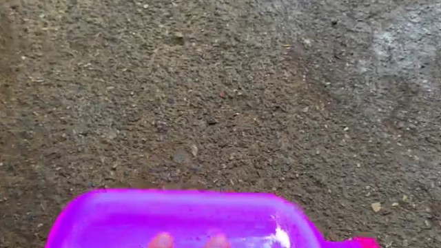 楼梯滚瓶子爆破解压时刻