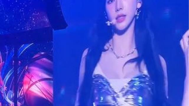 视觉拉满 大屏的神！#aespa #演唱会 #柳智敏 #金玟庭 #宁艺卓