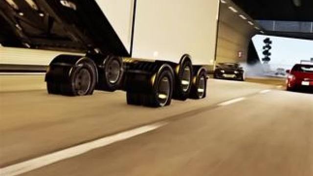 再不疯狂我们就老了#赛车#漂移#列车开往那春天