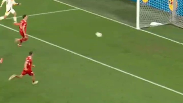 哈弗茨世界级领球过人惊艳全场！#欧洲杯