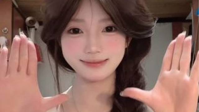 这首歌写给你听 ^  ^
#甜甜的手势舞 #甜妹 #一学就会系列