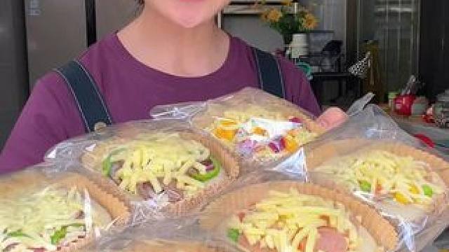 喜欢吃披萨在家做，一次解锁多种口味，比买的还好吃#披萨的简单做法 #披萨做法 #在家做美食