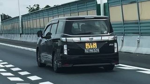 阿尔法同级？
港车北上让我们有更多机会大开眼界
#elgrand #日产君爵 #我与汽车的日常 #d