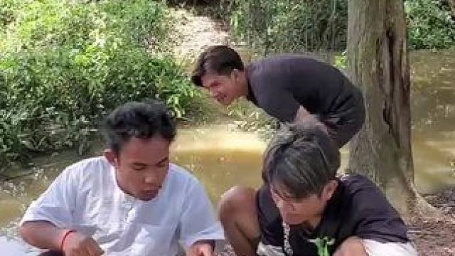 哈哈矮子、倒霉#农村生活 #我的乡村生活 #农村美食 #我在乡村做美食