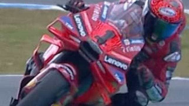 荷兰站:正赛狗王巴格尼亚夺冠瞬间帅爆了…#motogp #机车