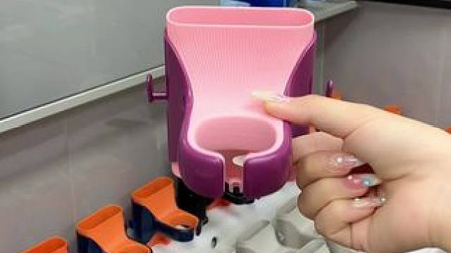 家里的吹风机总是没地方放，就入手了这个吹风机架，这下终于可以解放双手啦！#吹风机架 #好物推荐