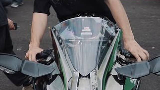 硬控男孩子们24秒 #逐渐离谱 #日常发疯 #相当炸裂