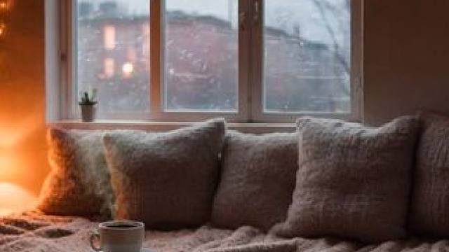 暴风雪天气，在郊外的小屋里过冬，风雪交加，快快入睡吧！ #白噪音 #助眠视频 #解压助眠