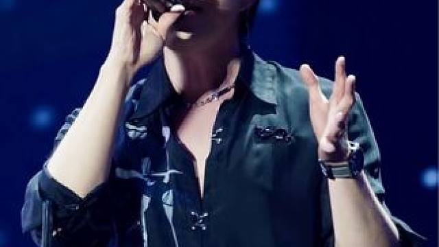 “为什么他唱歌那么好听 那么温柔又有力量” #毛不易#一程山路#现场版live#毛不易演唱会#考古的