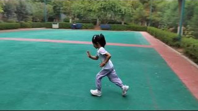 我问了一下家长暑假去干嘛？家长给我的回答：卷啊现在不卷更待何时，我说可不容易暑假了不带孩子出去走走吗