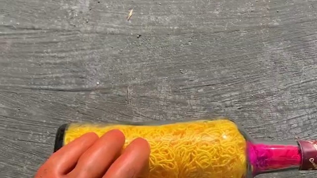 楼梯滚瓶子爆破解压时刻