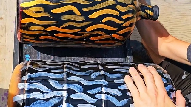 滚瓶子下刀山爆破解压时刻