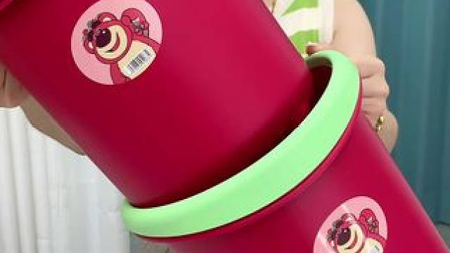 到手两个草莓小熊垃圾桶真的太划算啦!#超便宜超划算  #家用垃圾桶推荐  #结实耐用