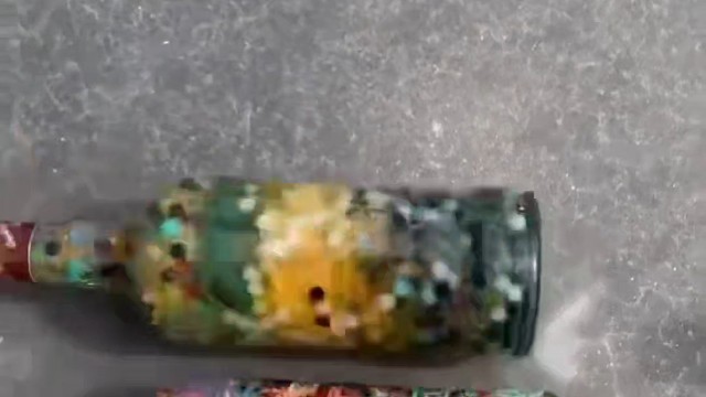 楼梯滚瓶子爆破解压时刻