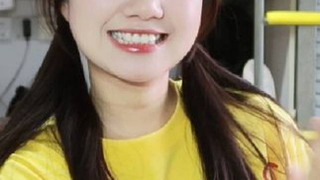 土豆温馨提示您：现在是下午5：21☺️ #元气少女 #甜甜的手势舞