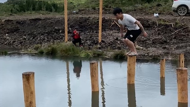 看着掉下去就放心了