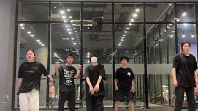 #wdbz #nctu #misfit #hiphop 不管！男团组也要申请加入！