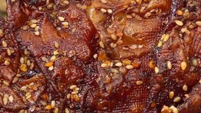 这是我们湖南的虎纹泡泡干，真的好吃，纯辣不带一点甜，能吃辣的一定要来尝尝！#好吃到停不下来 #追剧小