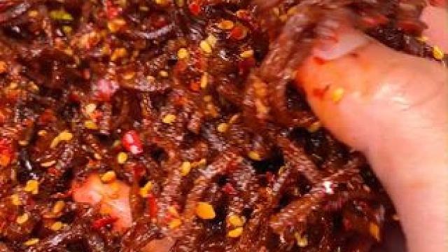 喜欢吃辣的一定要试试这个灯影豆腐丝，纯辣不带一点甜味，越吃越辣，越辣越想吃#好吃到停不下来 #无辣不