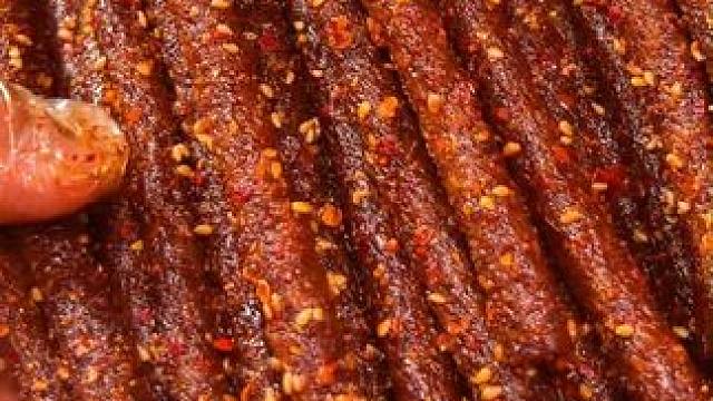 童年怀旧辣条大长今，有吃过的嘛？#好吃到停不下来 #童年记忆小零食  #辣条  #无辣不欢  #一口