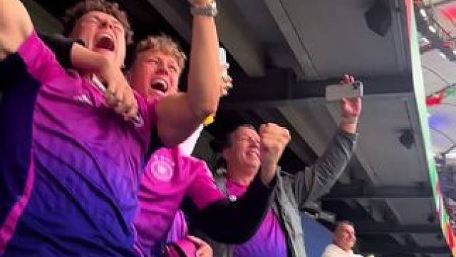 德国进球了 跨球场看球#欧洲杯 #德国vs西班牙 #欧洲杯德国vs西班牙 #足球解说员王涛