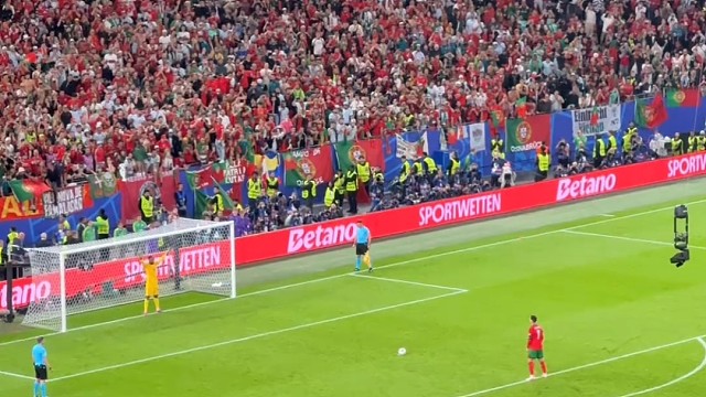 想不到这个球，是他最后的道别……#欧洲杯