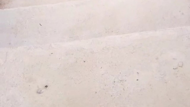 楼梯滚瓶子爆破解压时刻