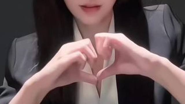 下班了 拍手势舞哄小女朋友开心 #反差 #禁欲系 #alpha #tellme #姐1