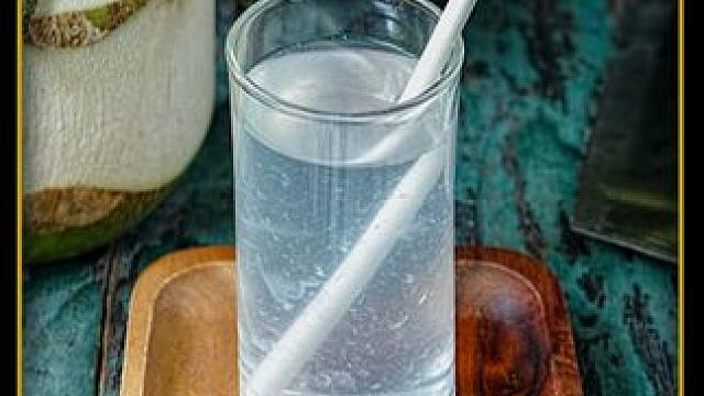 喝饮料还不如喝椰子水，椰子水是天然的电解质水，清爽可口大人孩子都爱喝！#椰子水  #电解质水  #椰