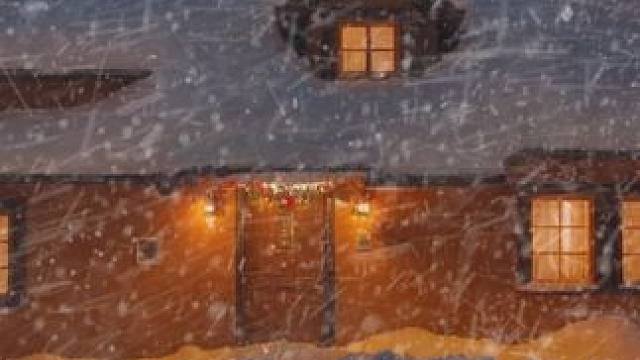 暴风雪夜的小屋，散发着温暖灯光，在这里听着风雪声入眠吧！ #白噪音 #助眠声音 #助眠视频