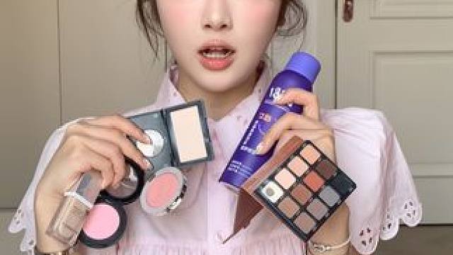 我化妆包里一些惊艳的小彩妆来噜