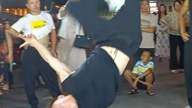 劲爆街舞 #街舞梦 #街舞新潮流 #高手在民间 #灵魂舞者