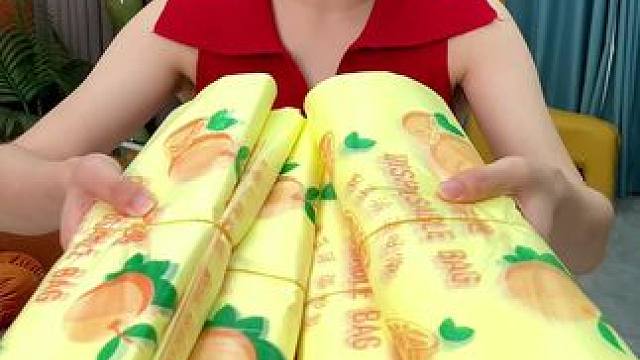 快快快! 赶紧丟下手机抢这个水果垃圾袋!夏天真的很黒要这种!水果图案香香的!有羊毛不还等啥!!#垃圾