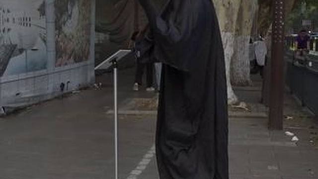 来都来了 让我顺便吓一下吧#搞笑 #人类迷惑行为 #有趣的灵魂